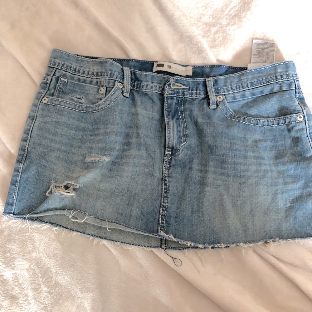 Cutoff Levi’s denim mini skirt